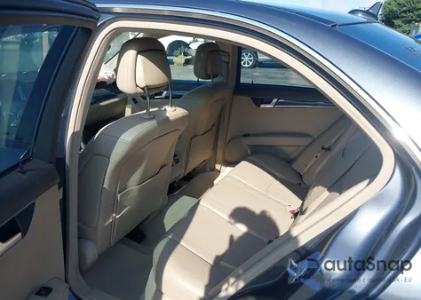 2013 Mercedes-Benz C 300 from USA, damaged, VIN WDDGF8AB8DA835331